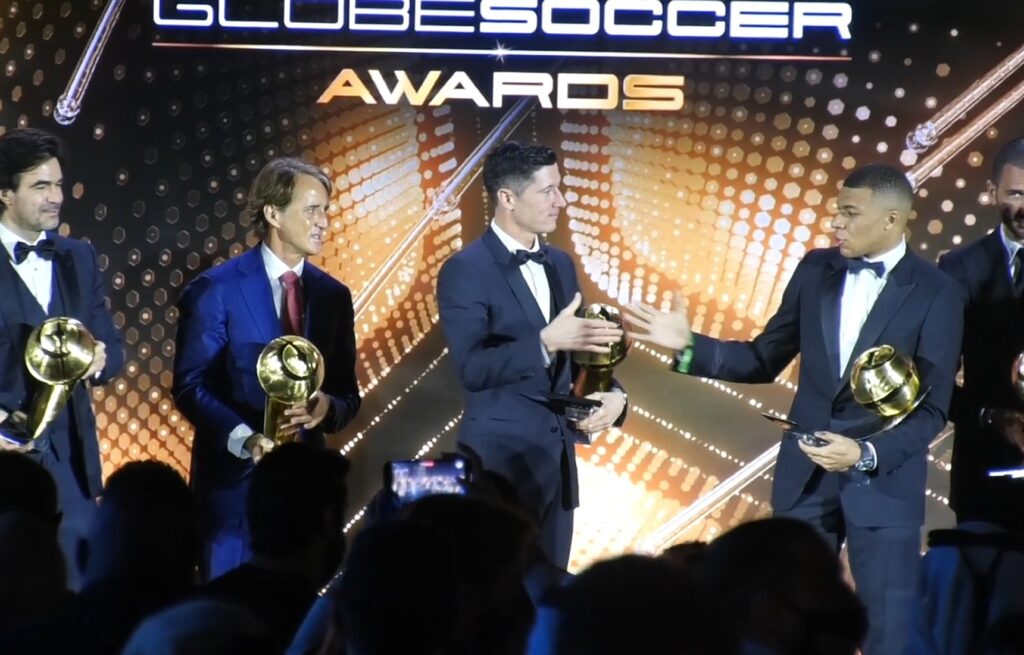 Globe Soccer Award